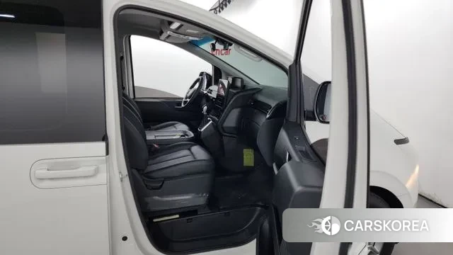 Hyundai Staria 2024 Белый из Кореи, фото 2