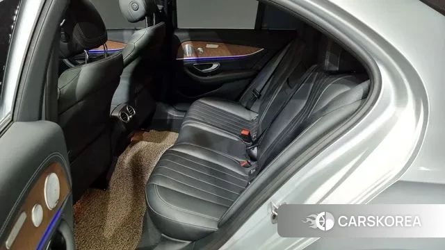 Mercedes-Benz E-Class W213 2020 Серебряный из Кореи, фото 2