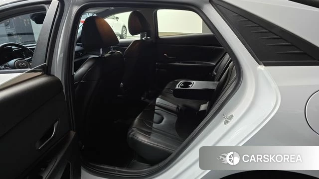 Hyundai Avante Hybrid (CN7) 2022 Белый из Кореи, фото 2