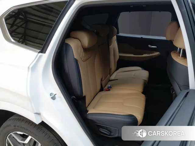 Hyundai The New Santa Fe 2023 Белый из Кореи, фото 2