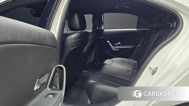 Mercedes-Benz A-Class W177 2021 Белый из Кореи, фото 2