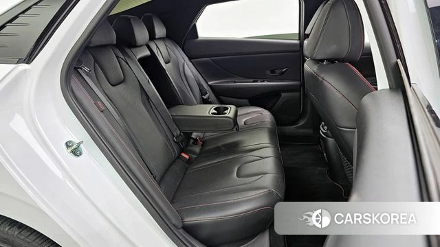 Hyundai The New Avante (CN7) 2024 Белый из Кореи, фото 2