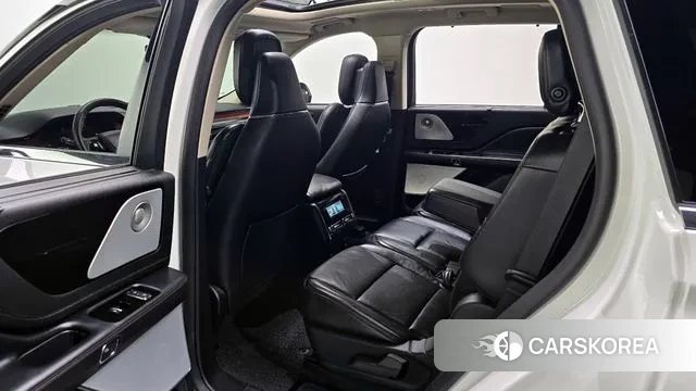 Lincoln Aviator 2nd generation 2020 Белый из Кореи, фото 2