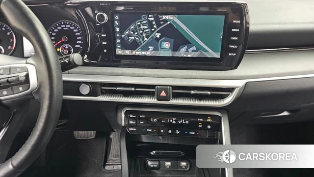 Kia K5 3rd generation 2023 Серый из Кореи, фото 2