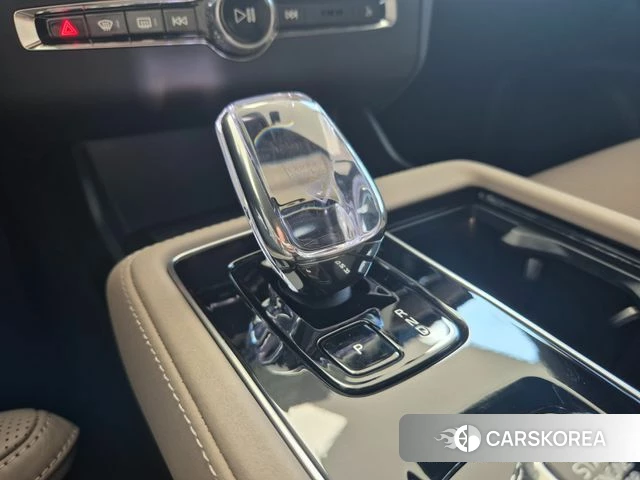 Volvo XC90 second Generation 2026 Белый из Кореи, фото 2