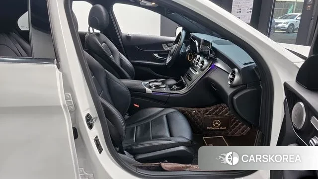 Mercedes-Benz C-Class W205 2019 Белый из Кореи, фото 2