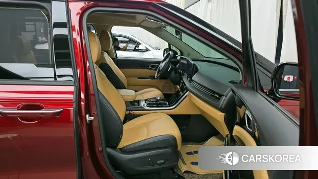 Kia Carnival 4th generation 2020 Красный из Кореи, фото 2