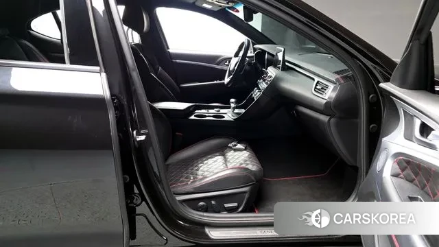 Genesis G70 2018 Черный из Кореи, фото 2