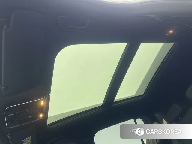 Mercedes-Benz GLC 2024 Белый из Китая, фото 2