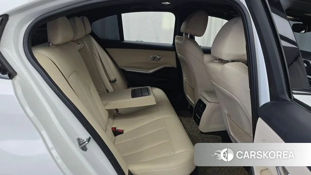 BMW 3 Series (G20) 2022 Белый из Кореи, фото 2