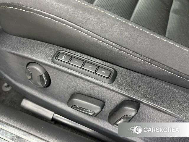 Volkswagen CC 2023 Белый из Китая, фото 2