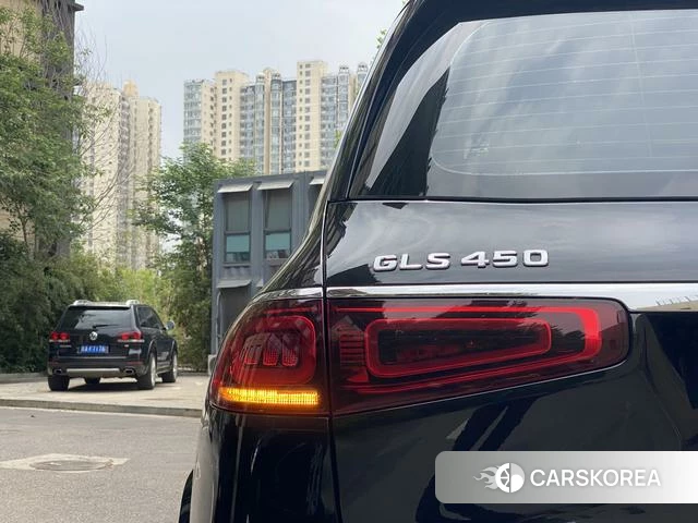 Mercedes-Benz GLS 2023 Черный из Китая, фото 2