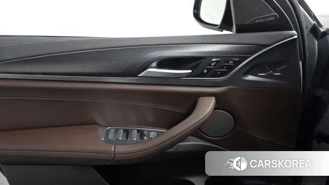 BMW X4 (G02) 2022 Серебристо-серый из Кореи, фото 2