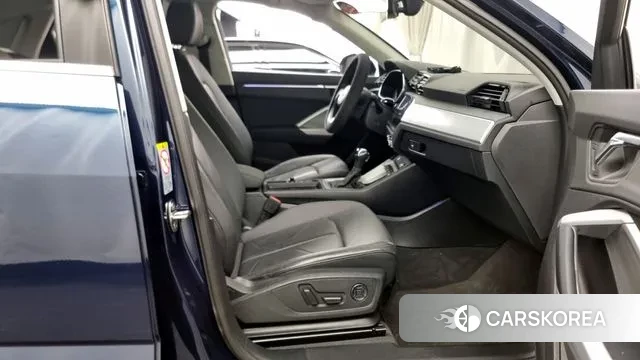 Audi Q3 (F3) 2020 Синий из Кореи, фото 2