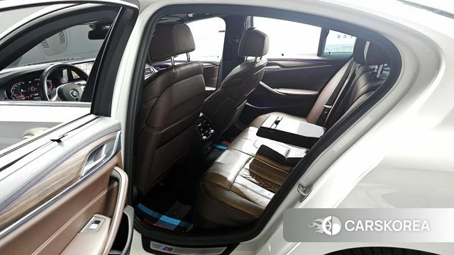 BMW 5 Series (G30) 2020 Белый из Кореи, фото 2