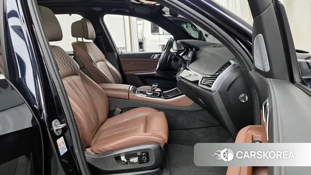 BMW X5 (G05) 2021 Черный из Кореи, фото 2