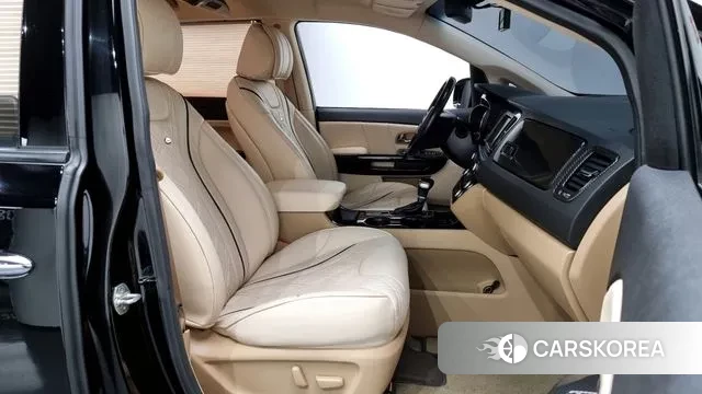 Kia The New Carnival 2019 Черный из Кореи, фото 2