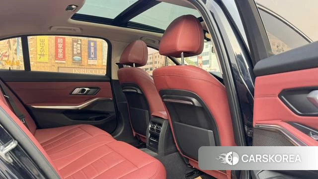 BMW 3 series 2021 Черный из Китая, фото 2