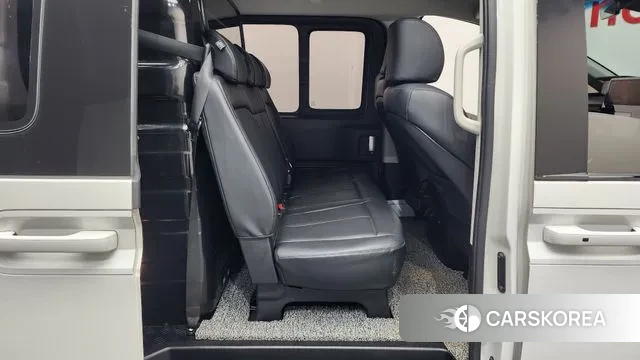 Hyundai Staria 2023 Белый из Кореи, фото 2