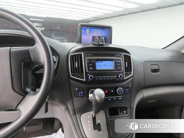 Hyundai Grand Starex 2018 Серебряный из Кореи, фото 2