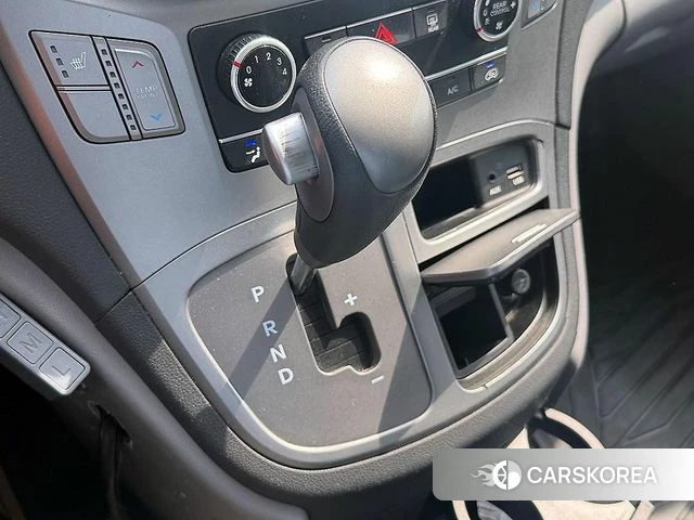 Hyundai The New Grand Starex 2021 Желтый из Кореи, фото 2