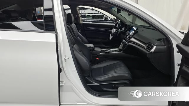Honda Accord 10th Generation 2022 Белый из Кореи, фото 2