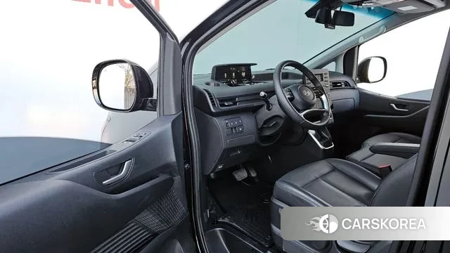 Hyundai Staria 2025 Черный из Кореи, фото 2