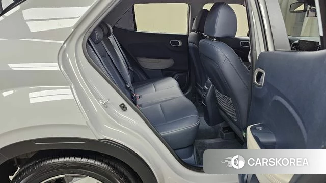 Hyundai Venue 2022 Серебристо-серый из Кореи, фото 2