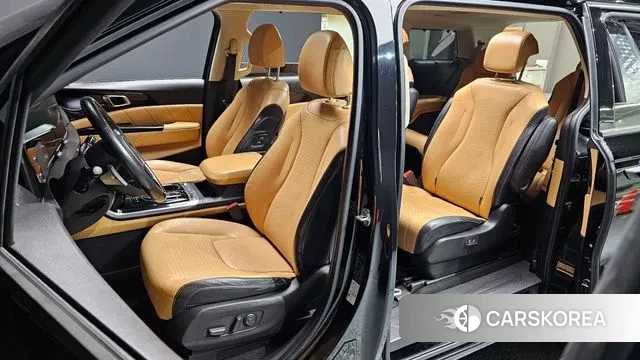 Kia Carnival 4th generation 2021 Черный из Кореи, фото 2