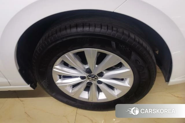 Volkswagen Lavida 2024 Белый из Китая, фото 2