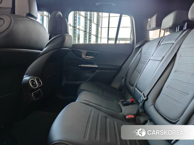 Mercedes-Benz GLC 2023 Белый из Китая, фото 2