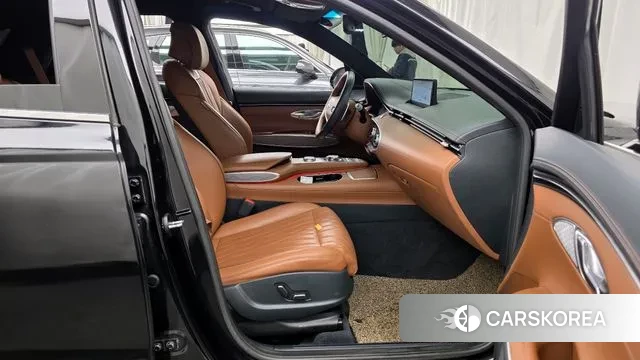 Genesis GV70 2022 Черный из Кореи, фото 2