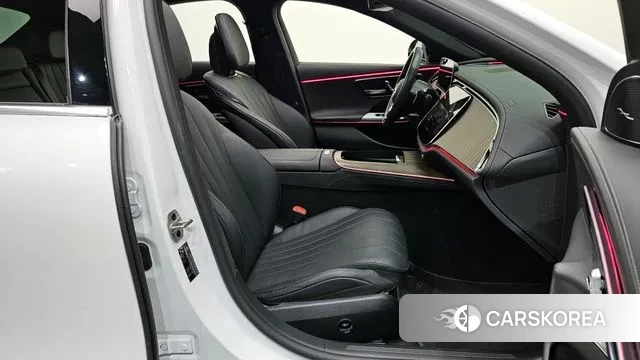 Mercedes-Benz E-Class W214 2024 Белый из Кореи, фото 2