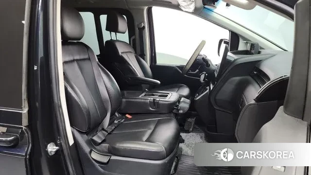 Hyundai Staria 2022 Синий из Кореи, фото 2