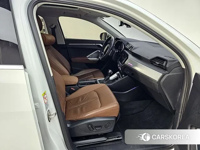 Audi Q3 (F3) 2020 Белый из Кореи, фото 2