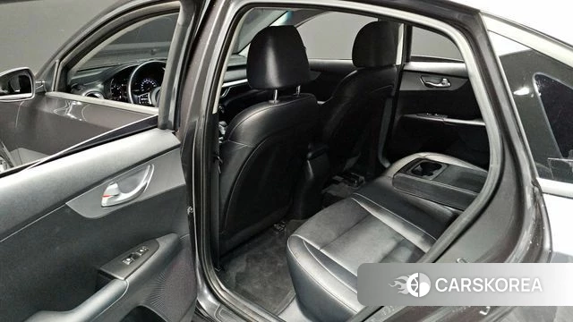 Kia The New K3 2nd generation 2022 Серый из Кореи, фото 2