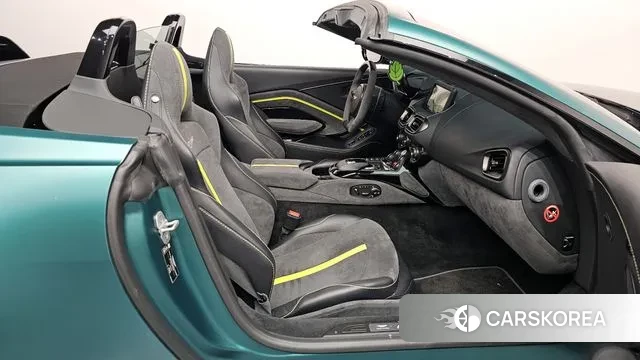 Aston Martin Vantage 2nd Generation 2022 Зеленый из Кореи, фото 2