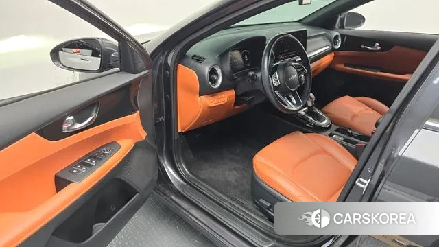 Kia The New K3 2nd generation 2022 Серый из Кореи, фото 2