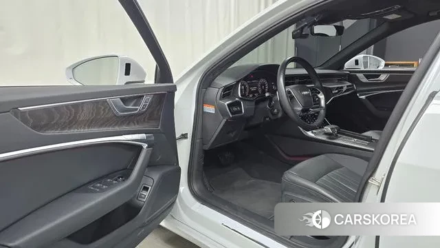 Audi A6 (C8) 2023 Белый из Кореи, фото 2