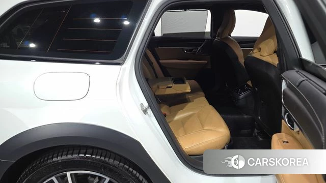 Volvo V90 Cross-Country 2020 Белый из Кореи, фото 2