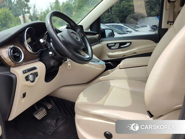 Mercedes-Benz V-class 2022 Черный из Китая, фото 2