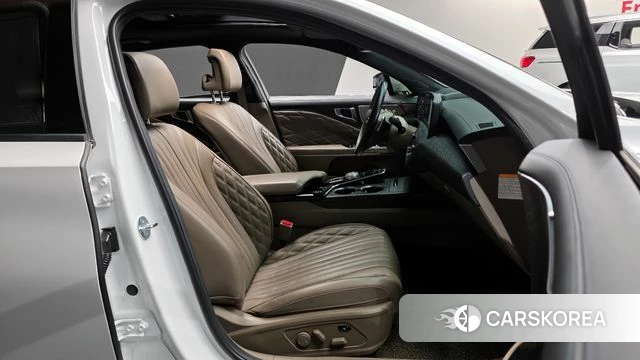 Kia K8 Hybrid 2023 Белый из Кореи, фото 2