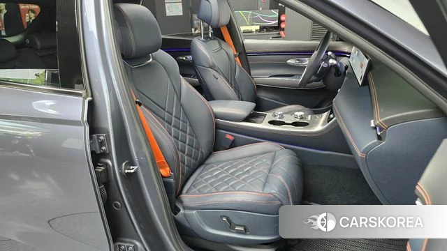 Genesis GV70 2024 Серый из Кореи, фото 2