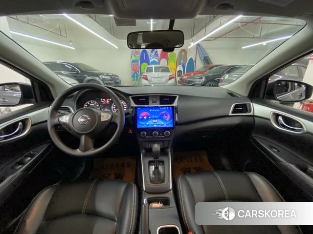 Nissan Xuan Yi 2023 Серебристо-серый из Китая, фото 2