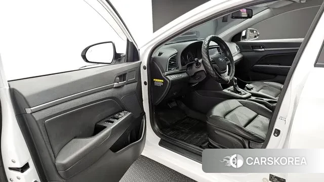 Hyundai Avante AD 2018 Белый из Кореи, фото 2