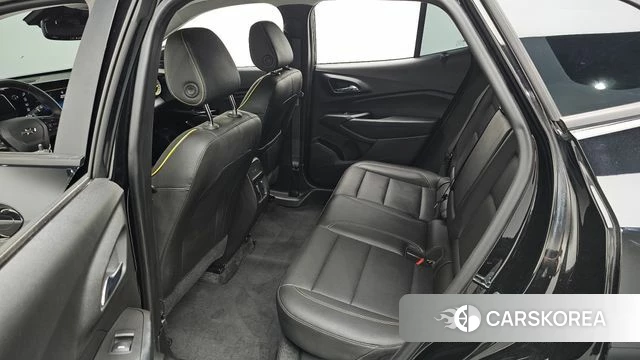 Chevrolet (GM Daewoo) Trax Crossover 2023 Черный из Кореи, фото 2