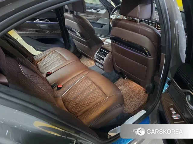 BMW 7 Series (G11) 2021 Серый из Кореи, фото 2