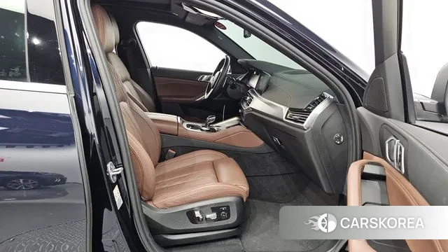 BMW X6 (G06) 2022 Черный из Кореи, фото 2