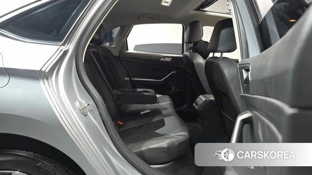 Volkswagen 7th Generation of Jetta 2021 Серый из Кореи, фото 2