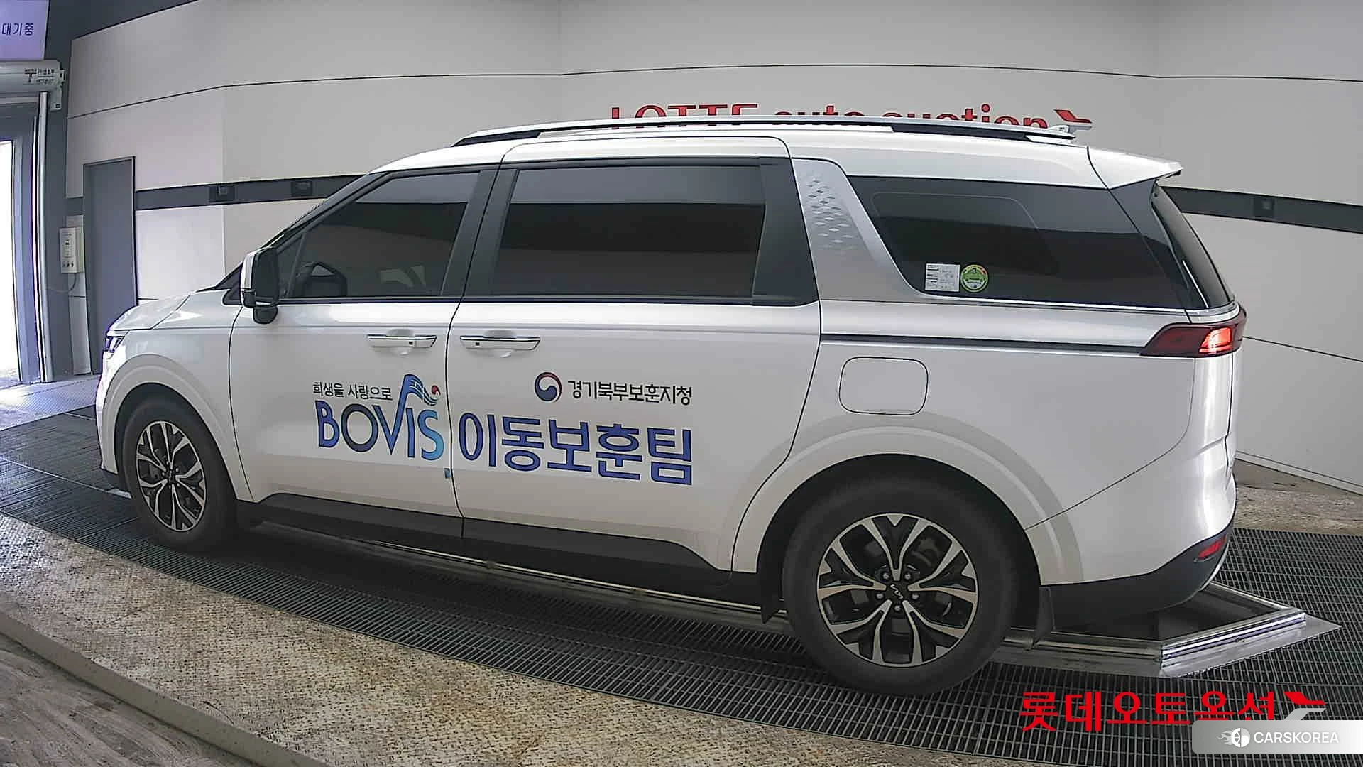 Kia Carnival 2023 Белый из Кореи, фото 2